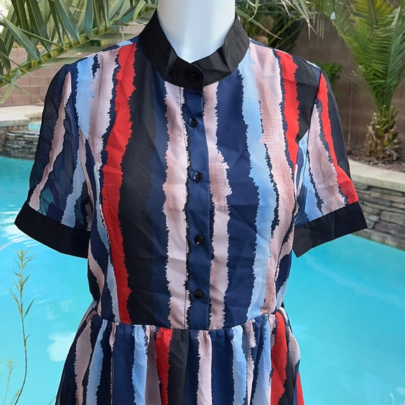 NWT Beautiful Chiffon Women’s Dress - Picture 2 of 6